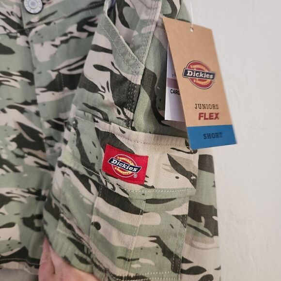 Dickies Camouflage Cargo Shorts Size Juniors 15 - Picture 4 of 9